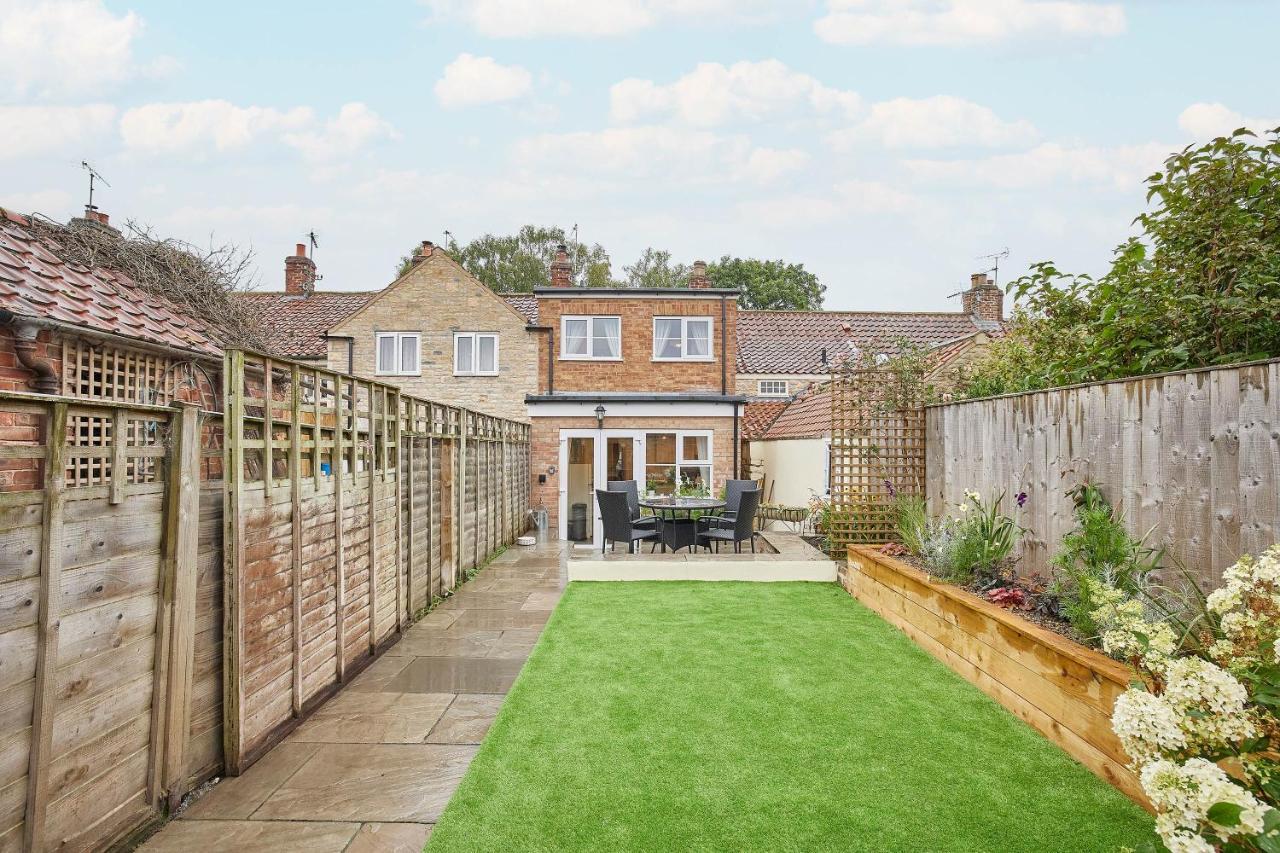 Host & Stay - Willow Cottage Helmsley Exterior photo